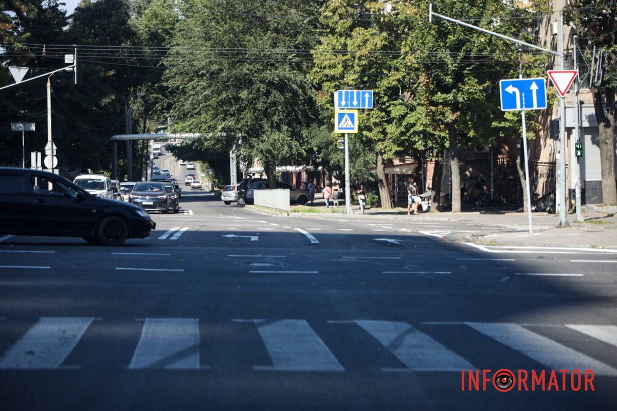 Установили новые знаки и нанесли разметку: в Днепре перекресток на проспектах Слобожанском и Александра Поля сделали безопаснее 8