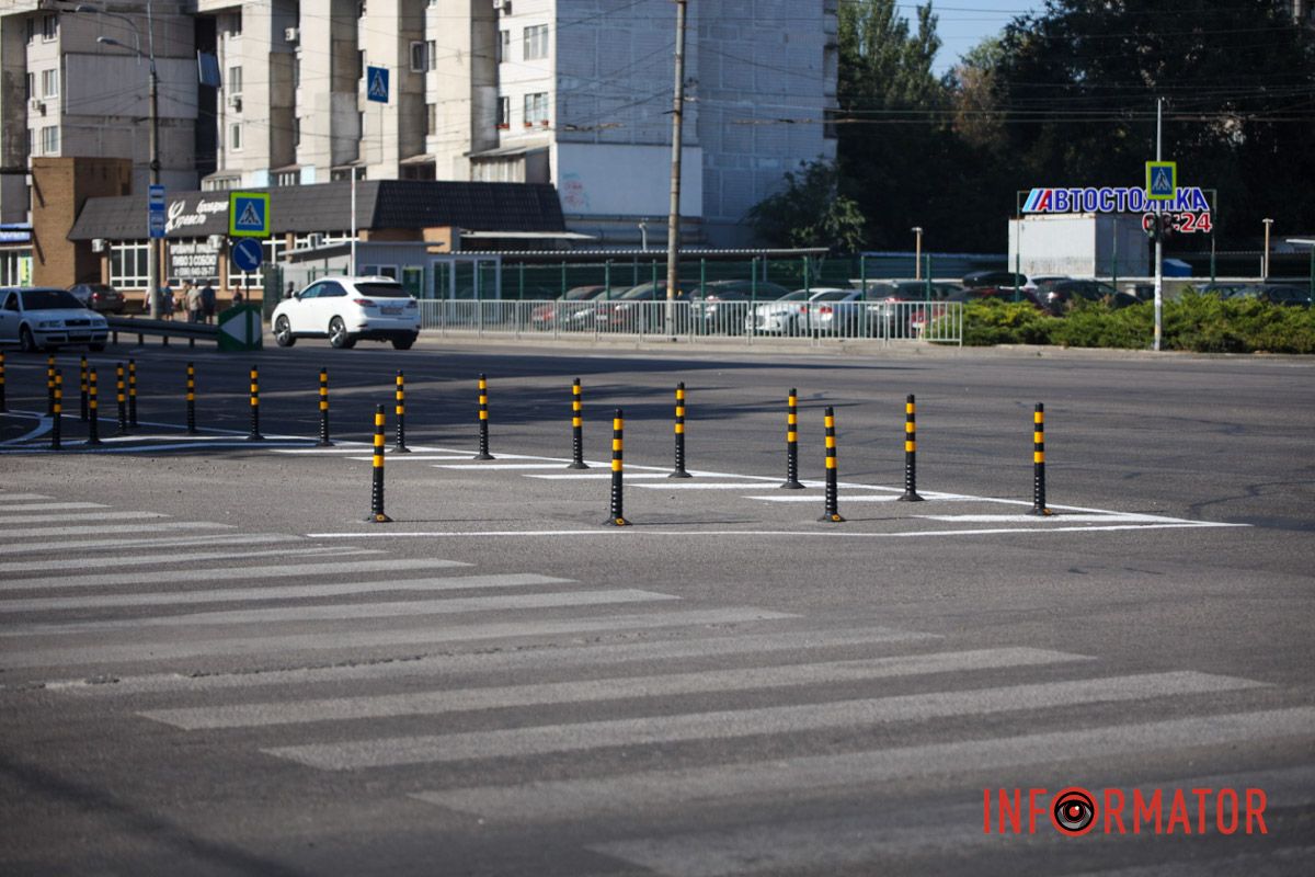 Установили новые знаки и нанесли разметку: в Днепре перекресток на проспектах Слобожанском и Александра Поля сделали безопаснее 9