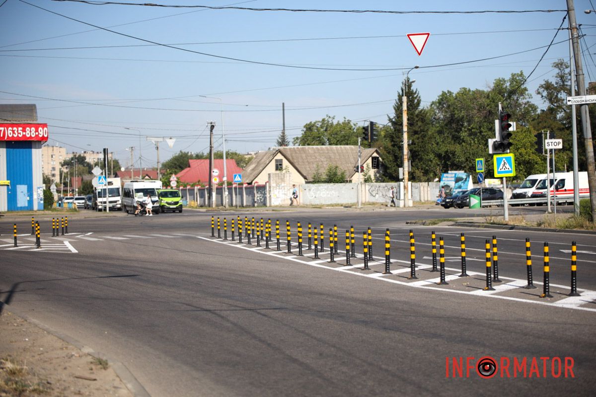 Установили новые знаки и нанесли разметку: в Днепре перекресток на проспектах Слобожанском и Александра Поля сделали безопаснее 13