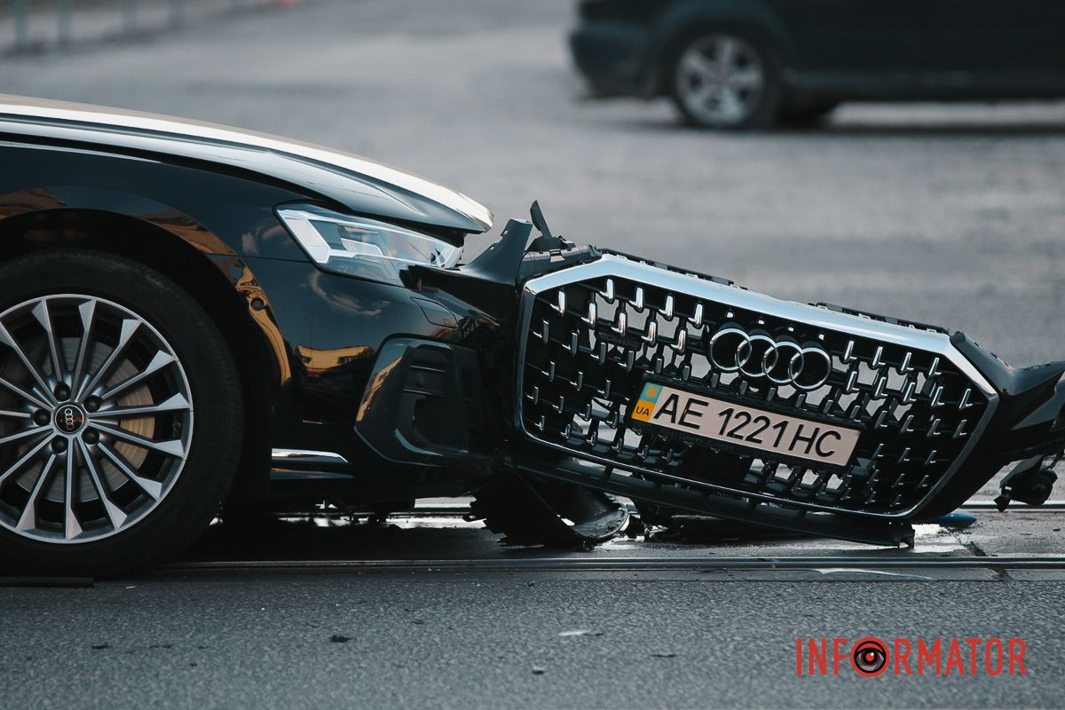 Вони зʼясовують всі обставини Вони зʼясовують всі обставини