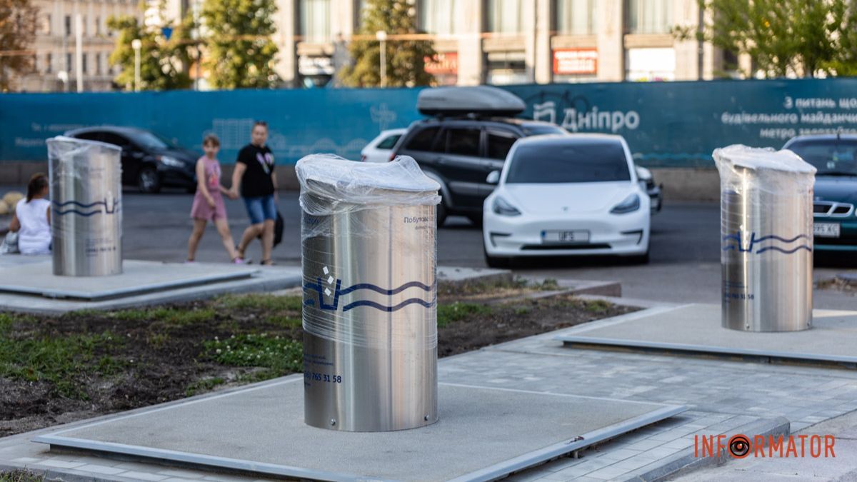 В центре Днепра установили мусорные подземные баки: сколько они стоили