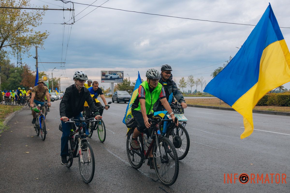 В честь Дня Независимости Украины: в Днепре состоялся патриотический вело- и автопробег 49