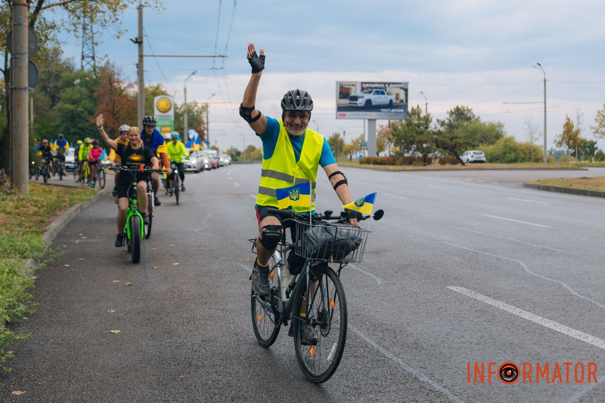 В честь Дня Независимости Украины: в Днепре состоялся патриотический вело- и автопробег 43