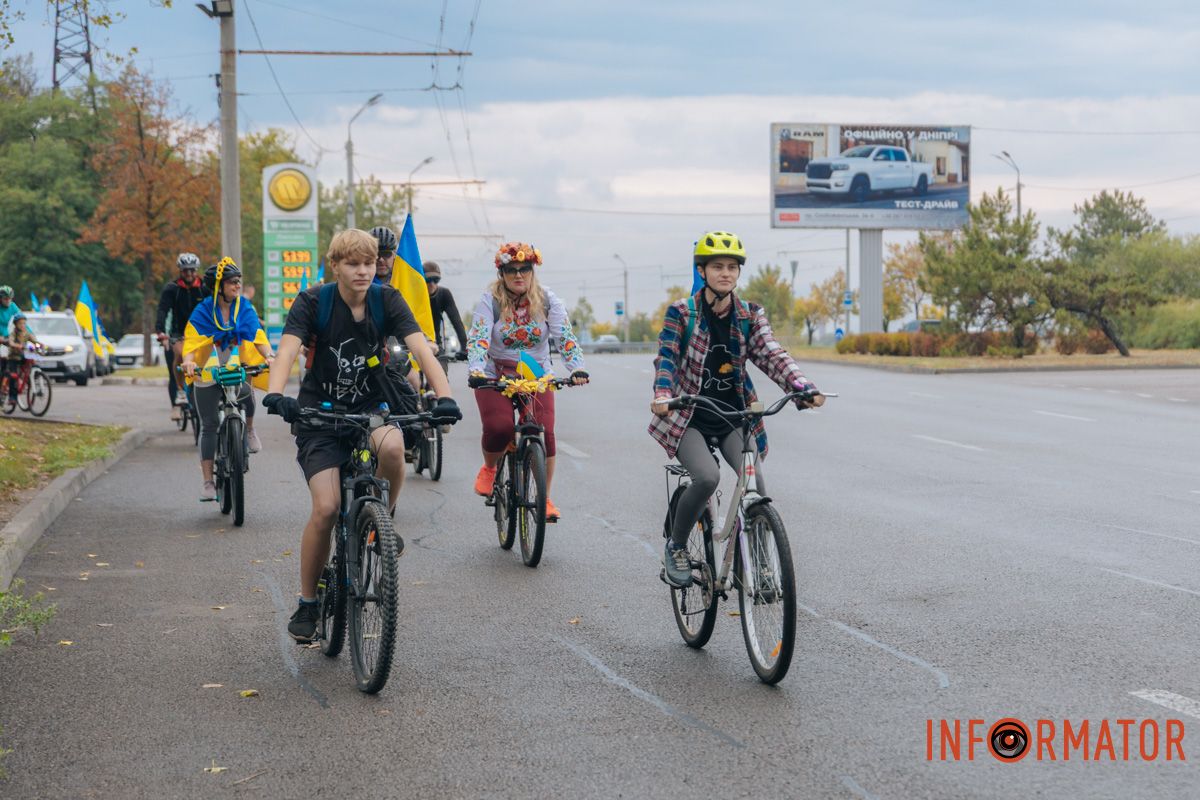 В честь Дня Независимости Украины: в Днепре состоялся патриотический вело- и автопробег 44