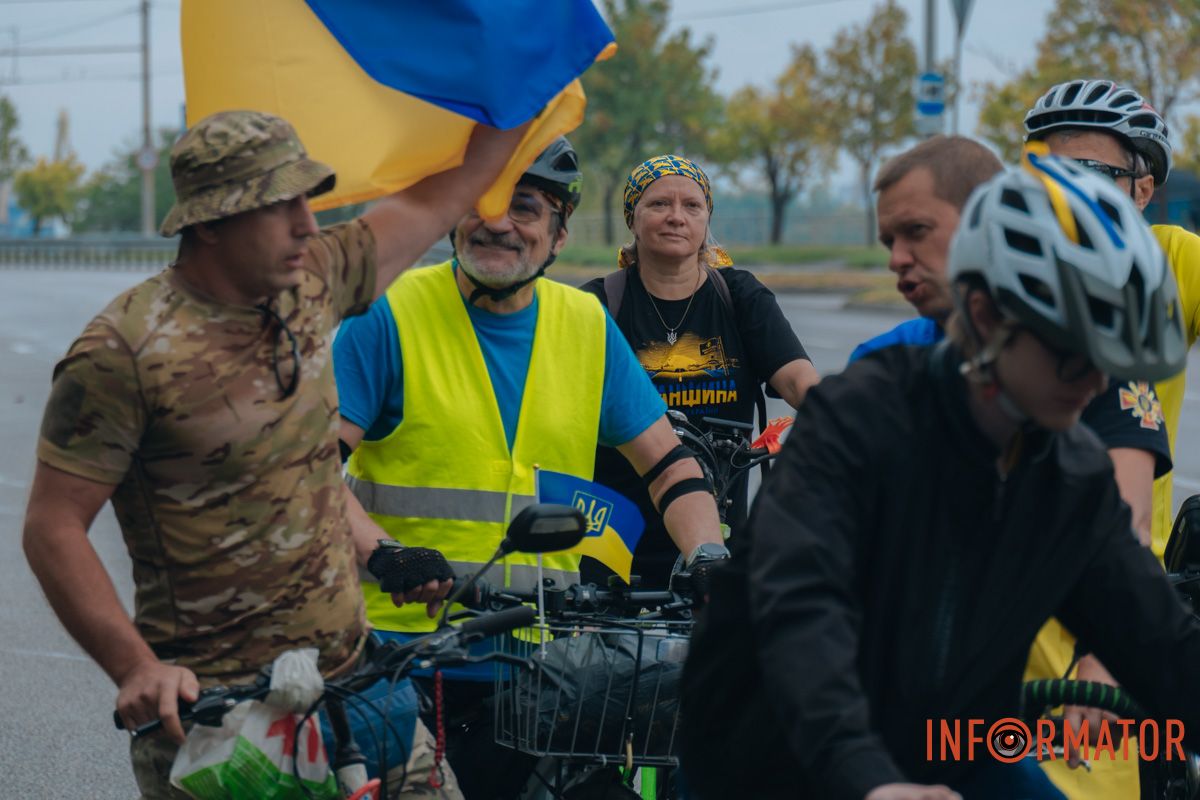 В честь Дня Независимости Украины: в Днепре состоялся патриотический вело- и автопробег 29