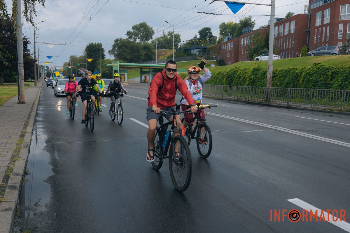 В честь Дня Независимости Украины: в Днепре состоялся патриотический вело- и автопробег 19