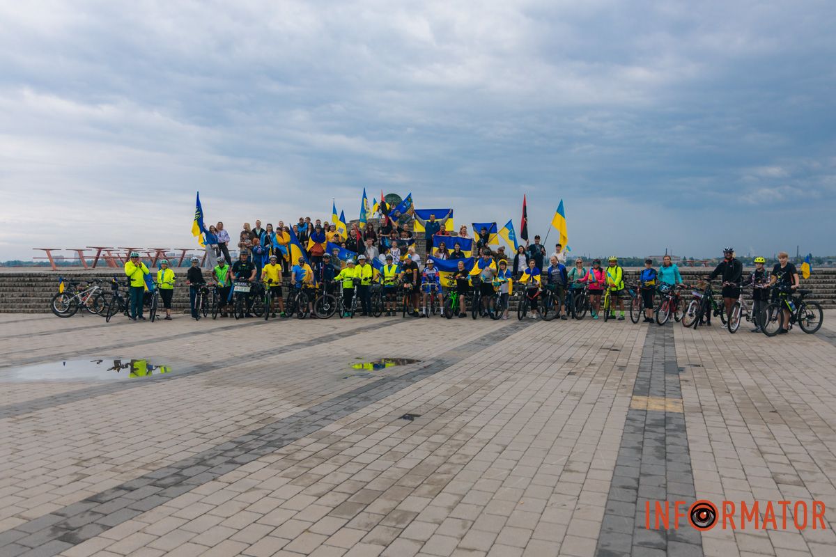 В честь Дня Независимости Украины: в Днепре состоялся патриотический вело- и автопробег 15