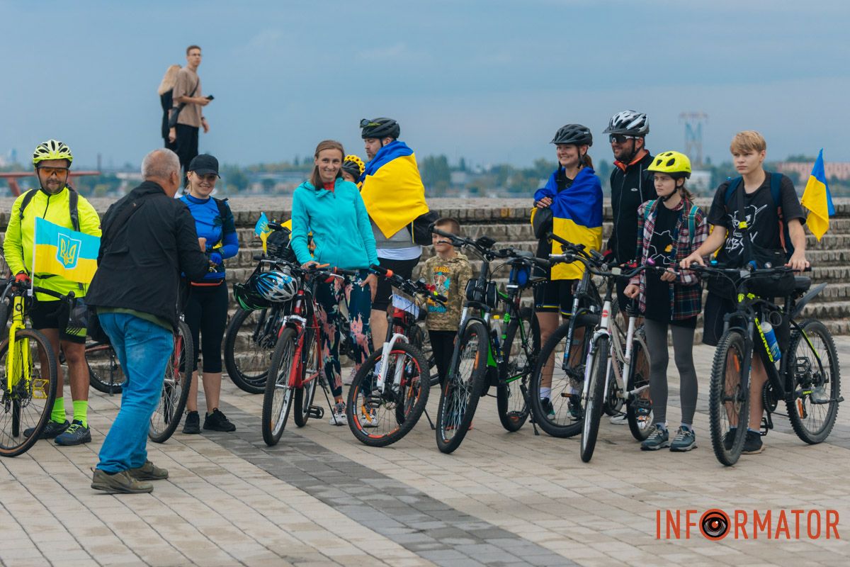 В честь Дня Независимости Украины: в Днепре состоялся патриотический вело- и автопробег 17