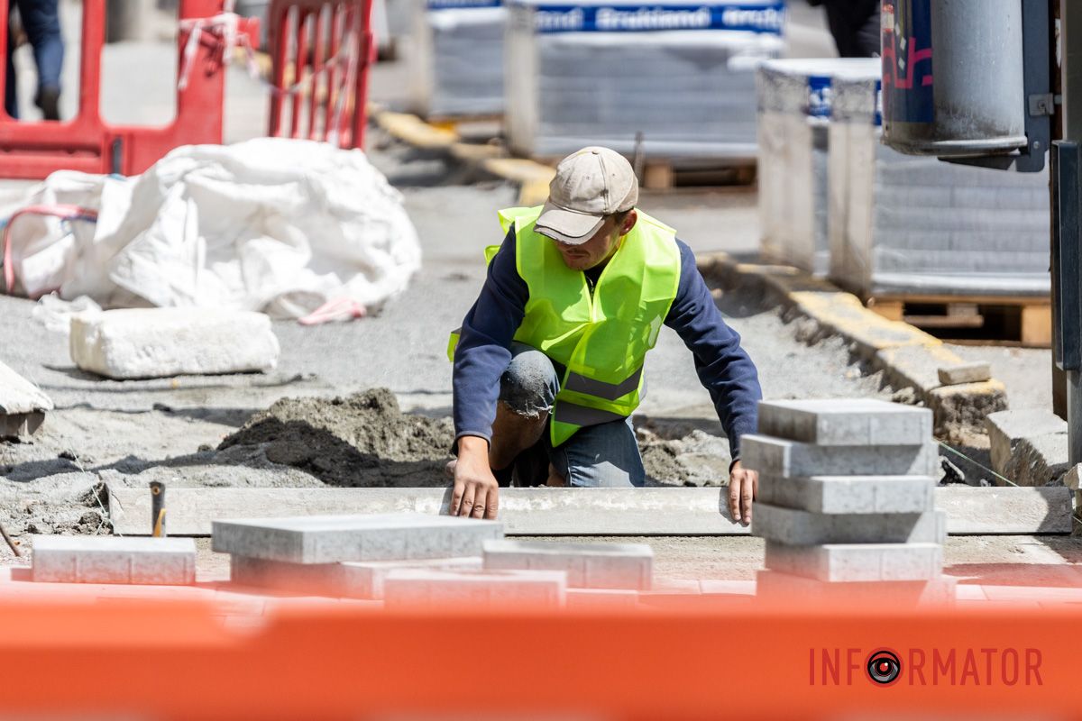 Как сообщили Urban Dnipro, это общегородской стиль, используемый на большинстве обновленных улиц Как сообщили Urban Dnipro, это общегородской стиль, используемый на большинстве обновленных улиц