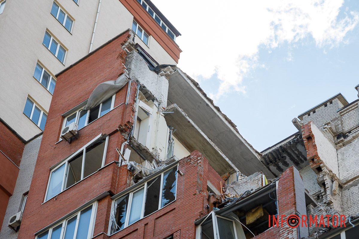 Частково розберуть цегляну кладку, металеві та бетонні елементи Пошкоджений ракетою будинок на Виконкомівській у Дніпрі хочуть відновити за понад 49 мільйонів гривень 7