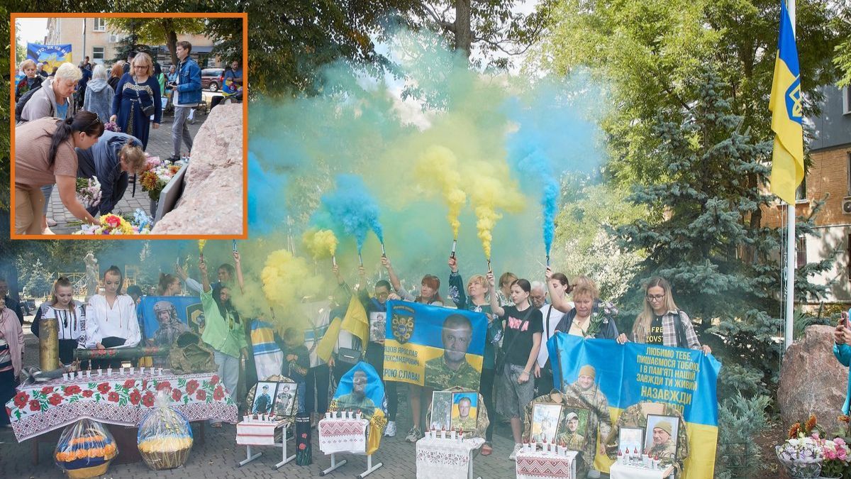 В Каменском открыли памятный знак в честь Защитников из Южного района