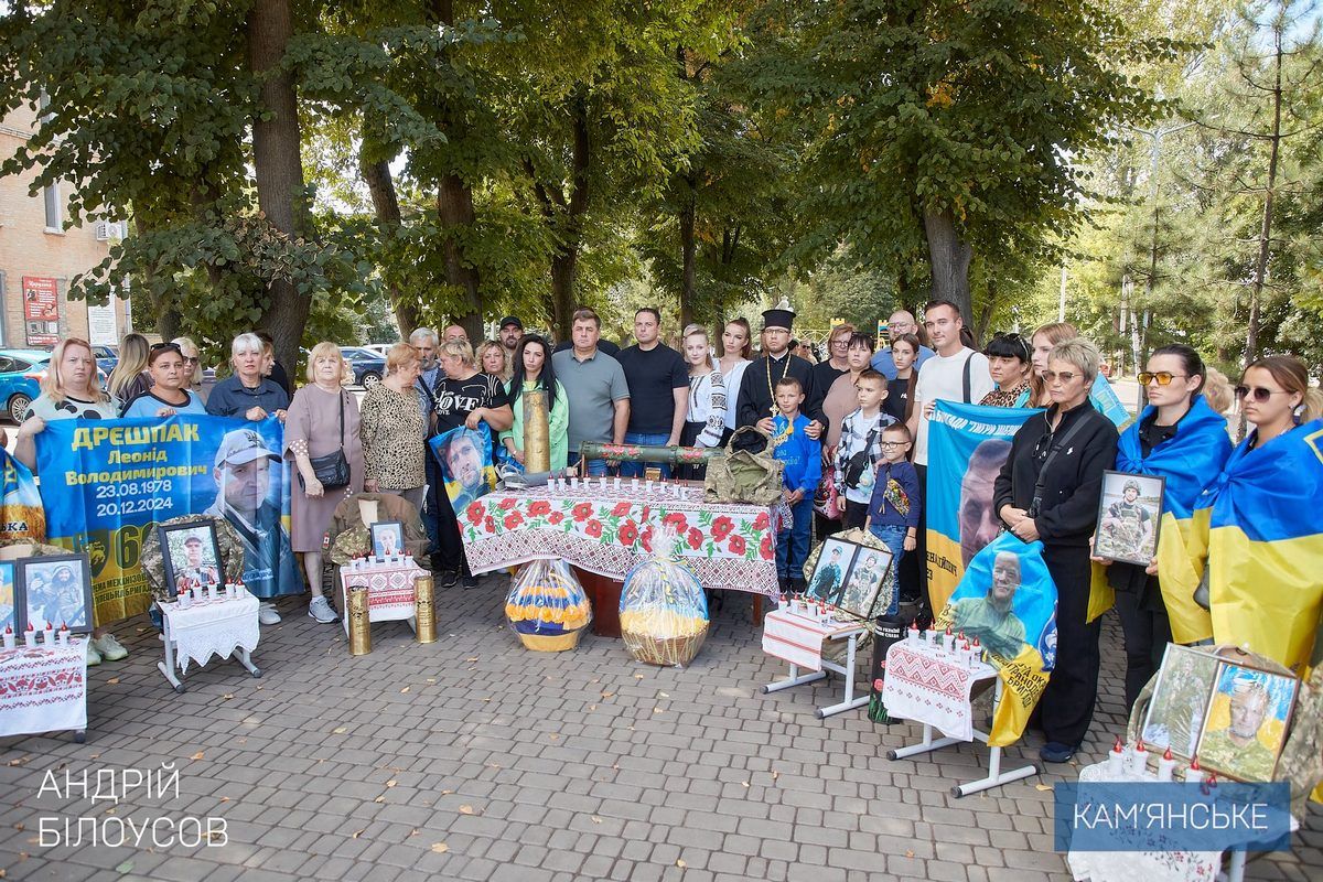 Такие памятные знаки будут установлены и в других районах города Такие памятные знаки будут установлены и в других районах города