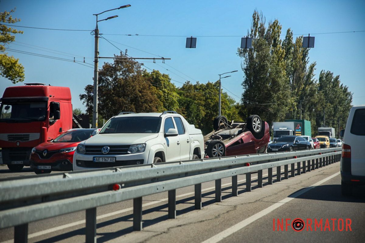 На місце приїхали поліцейські та медики