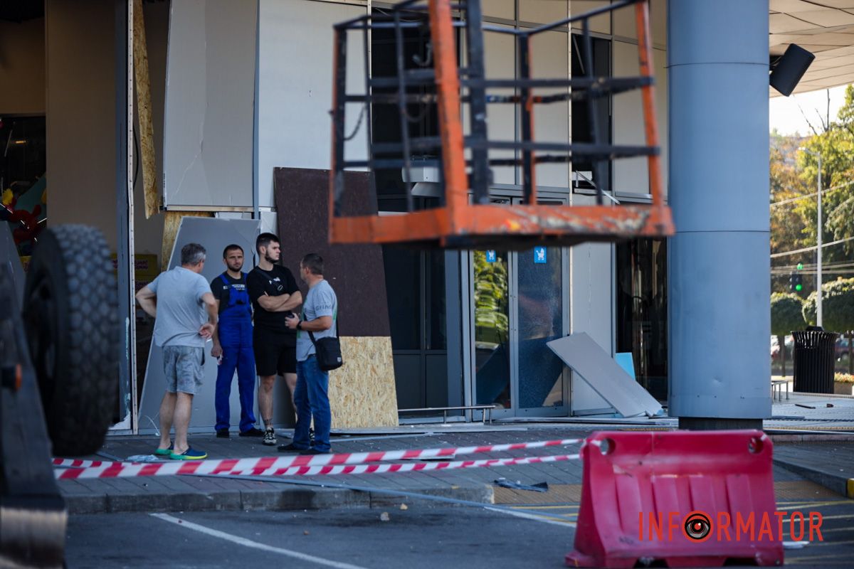 Необхідні служби працюють на місцях атаки