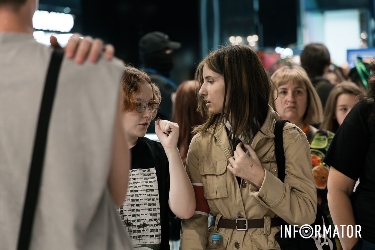 Там прошел K-pop Battle в формате командных и сольных выступлений. Там прошел K-pop Battle в формате командных и сольных выступлений.