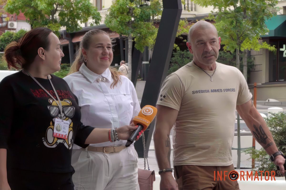 Он бывший военный, она бывшая днепрянка, мать четырех детей Он бывший военный, она бывшая днепрянка, мать четырех детей