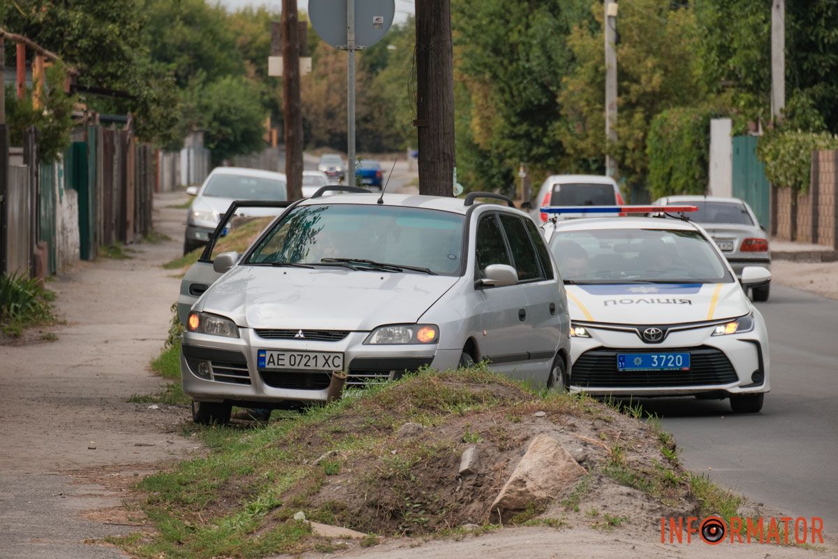 По данным от патрульных, пострадавшую доставили в больницу По данным от патрульных, пострадавшую доставили в больницу
