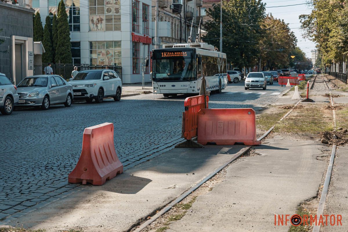 И в направлении парка имени Лазаря Глобы соответственно И в направлении парка имени Лазаря Глобы соответственно