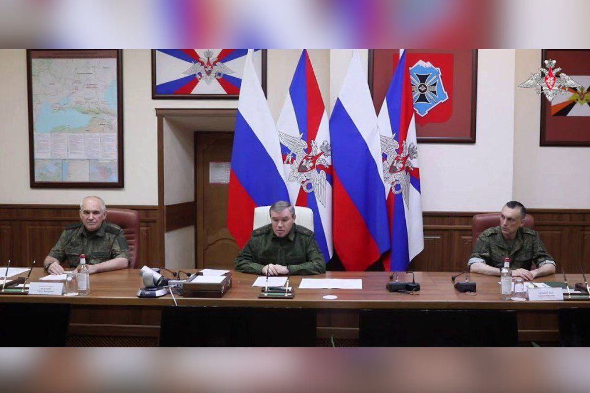 Інший ракус з брифінгу Інший ракус з брифінгу