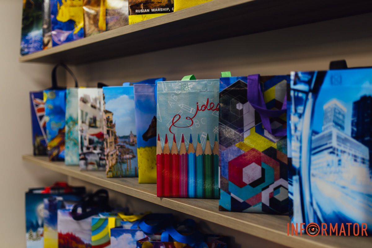 "робимо все, аби про RendpacoEco знали в усьому світі", — Дмитро Базаров Від Дніпра до Європи: найбільший виробник екосумок та спанбонду з повним циклом RendpacoEco змінює екологію та запустив нову лінію виробництва 24