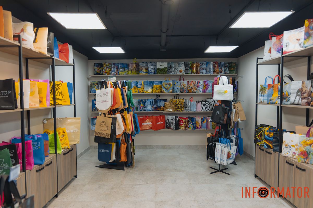 Продукцію RendpacoEco можна знайти у великих торговельних мережах України, а також у багатьох країнах Європи Від Дніпра до Європи: найбільший виробник екосумок та спанбонду з повним циклом RendpacoEco змінює екологію та запустив нову лінію виробництва 11