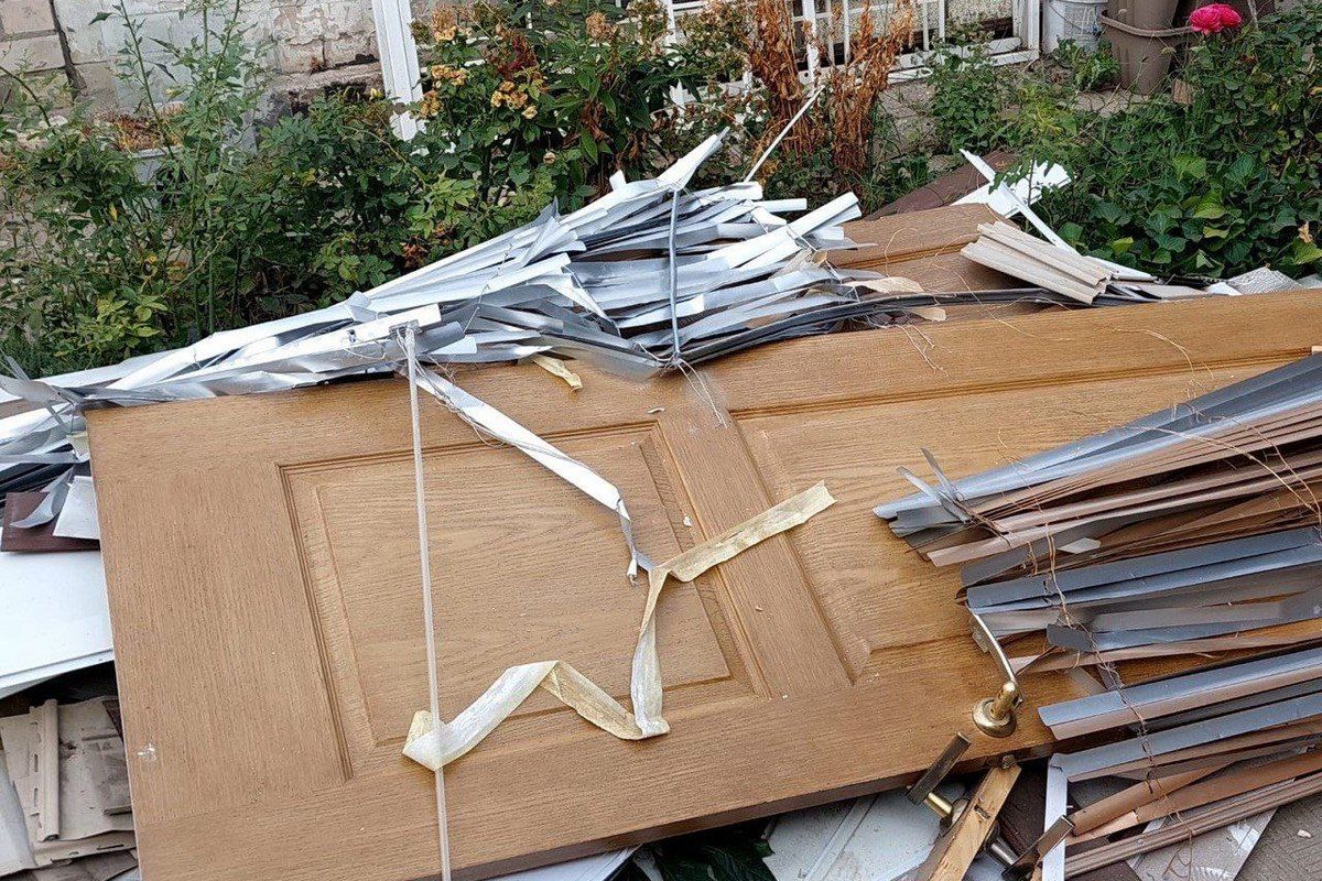 Нічні вибухи у Дніпрі: пошкоджені близько десятка приватних та багатоквартирних будинків 2