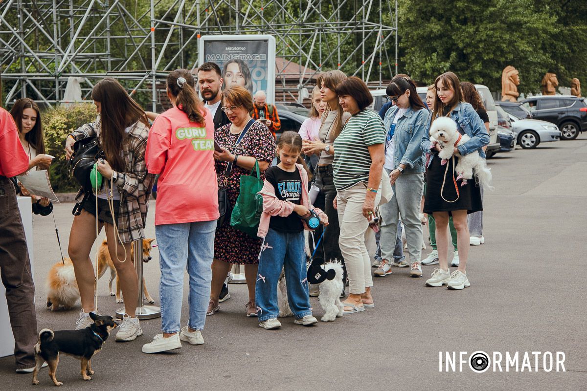 Фотозоны, вкусности и много развлечений для четвероногих: в Днепре проходит фестиваль для собак 20