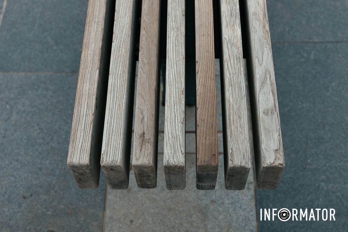 У сквері відремонтують лавочки за понад два мільйони У сквері відремонтують лавочки за понад два мільйони