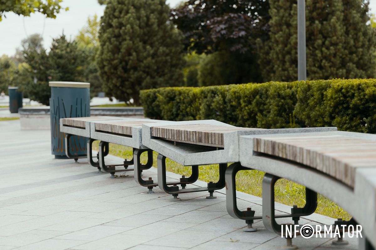 Зламана лавочка Зламана лавочка