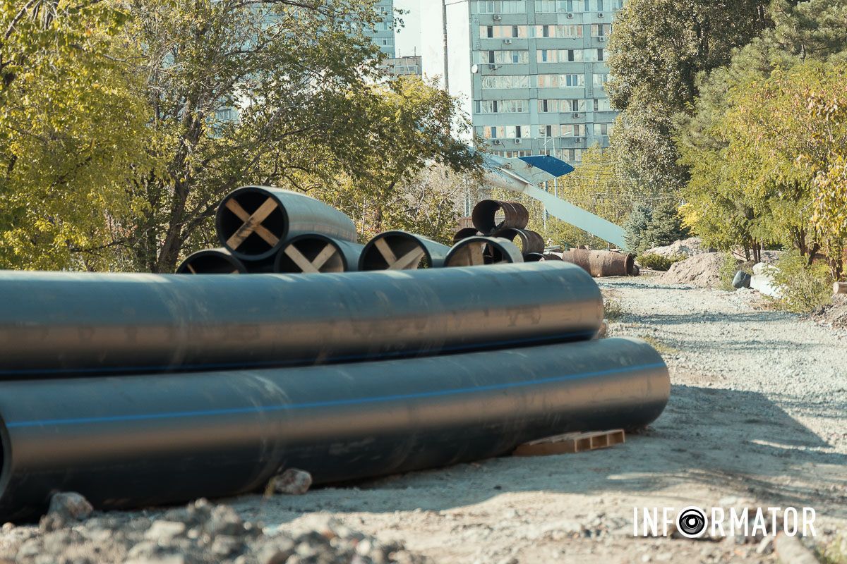 Реконструкция на завершающем этапе Это Hennessy или капучино: в Днепре завершают реконструкцию водопровода за 139 миллионов гривен по Солнечной Набережной 11