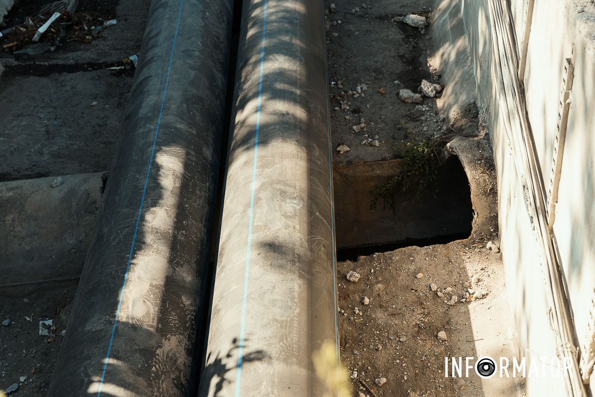 В соцсетях появилось видео, где пользователи сравнивают воду с цветом Hennessy и капучино Это Hennessy или капучино: в Днепре завершают реконструкцию водопровода за 139 миллионов гривен по Солнечной Набережной 14