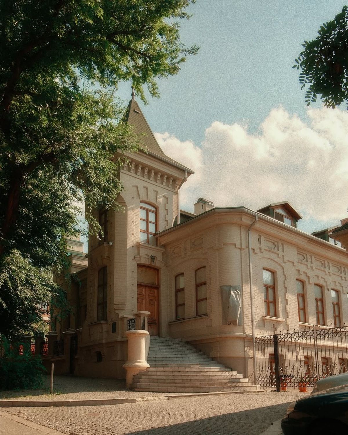 Фото: @dp.informator.ua Якби у Дніпра був Instagram: топ атмосферних світлин міста 6