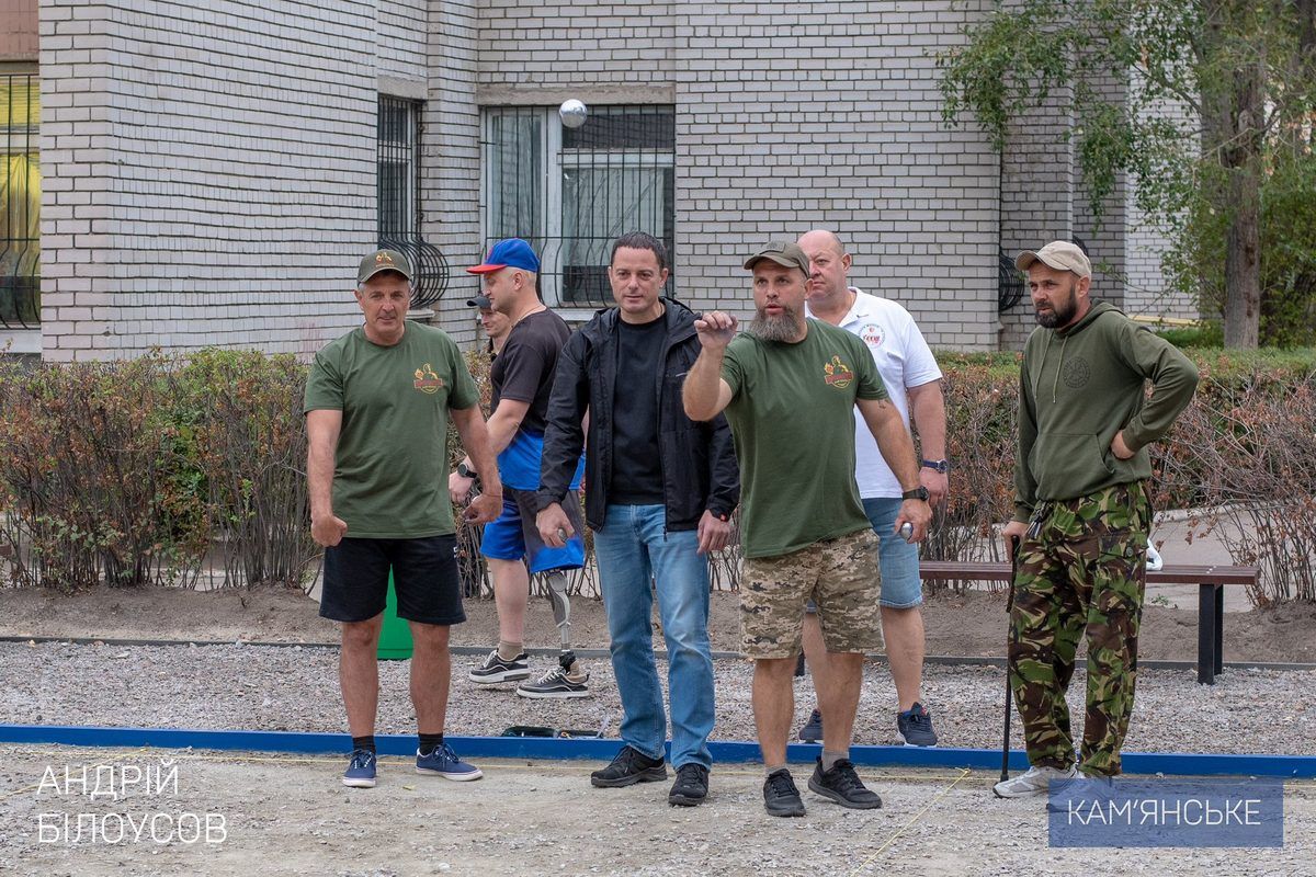 У Кам'янському відкрили сучасний майданчик для гри у петанк та провели змагання ветеранів 1