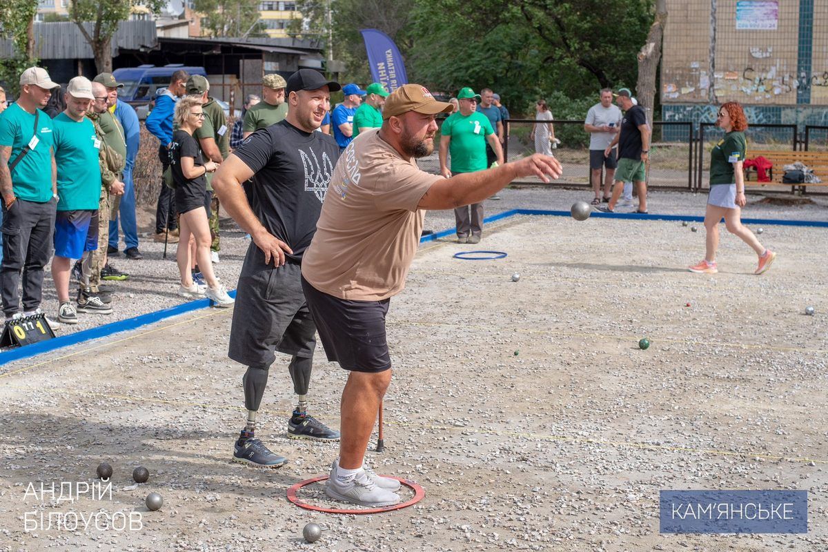 У Кам'янському відкрили сучасний майданчик для гри у петанк та провели змагання ветеранів 3