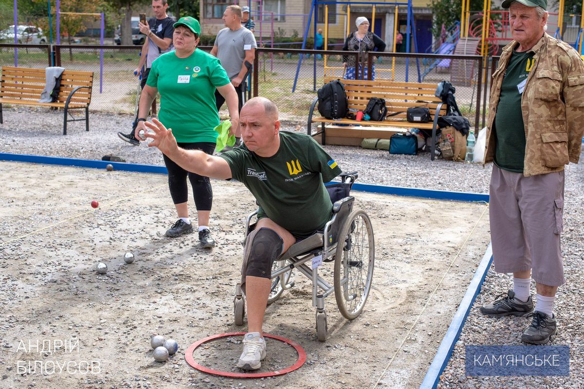 У Кам'янському відкрили сучасний майданчик для гри у петанк та провели змагання ветеранів 6