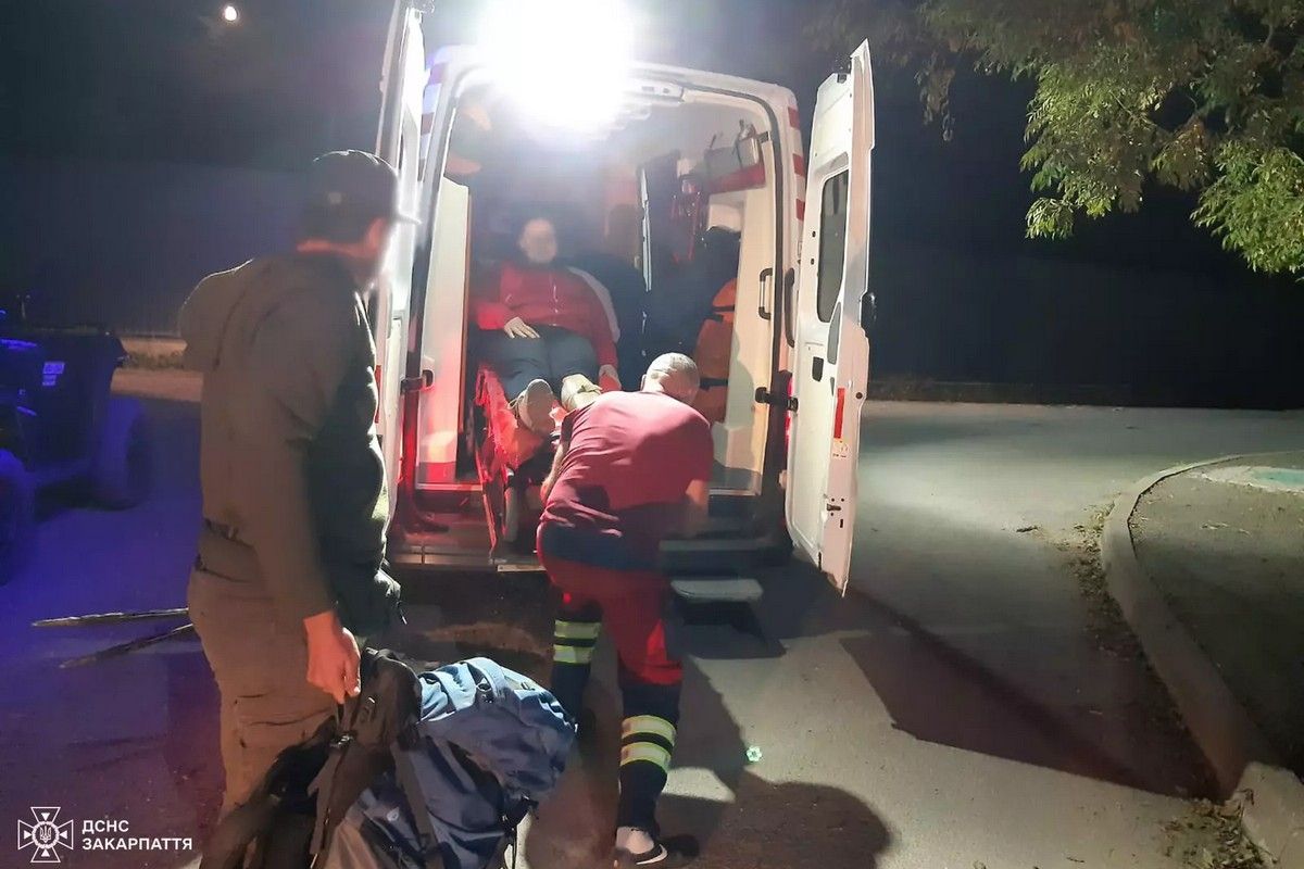 Довелося викликати рятувальників: вагітна з Дніпра травмувалася під час сходження на гору Петрос 3