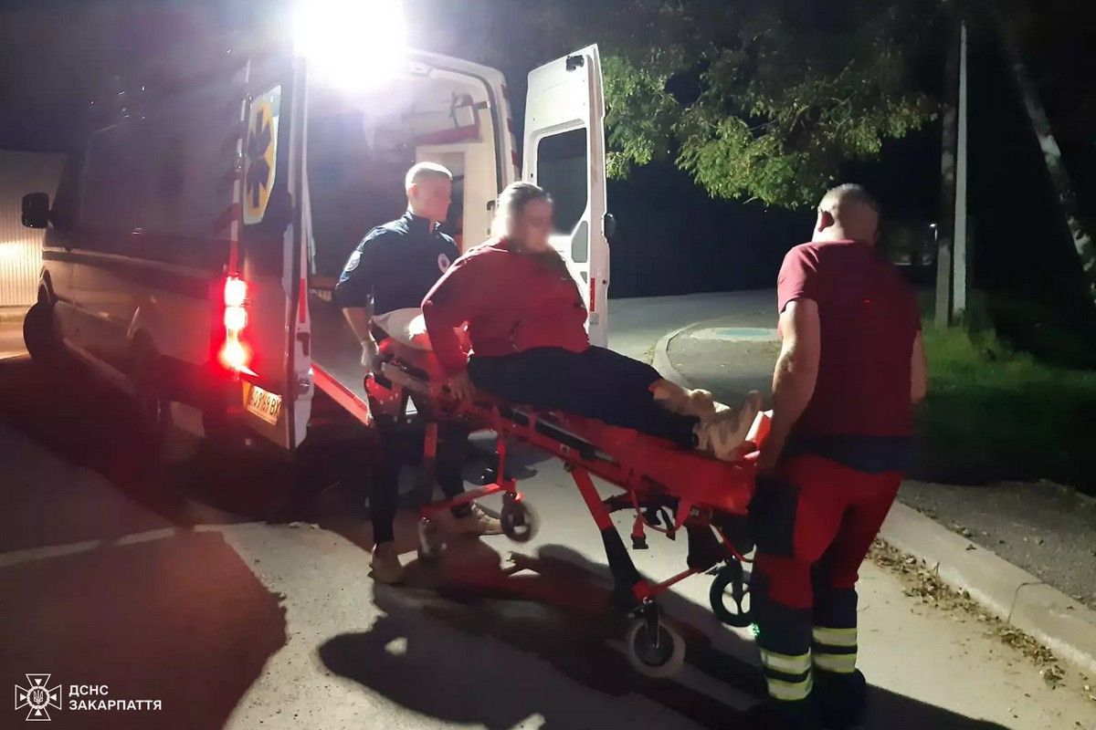 Довелося викликати рятувальників: вагітна з Дніпра травмувалася під час сходження на гору Петрос 2