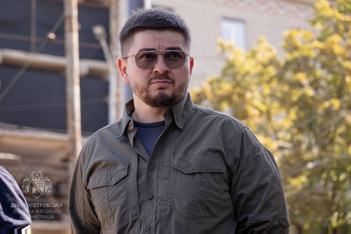 «Движение без барьеров» – государственный флагманский проект Центральный проспект Днепра постепенно меняется: еще одну локацию безбарьерного маршрута проверили на удобство.