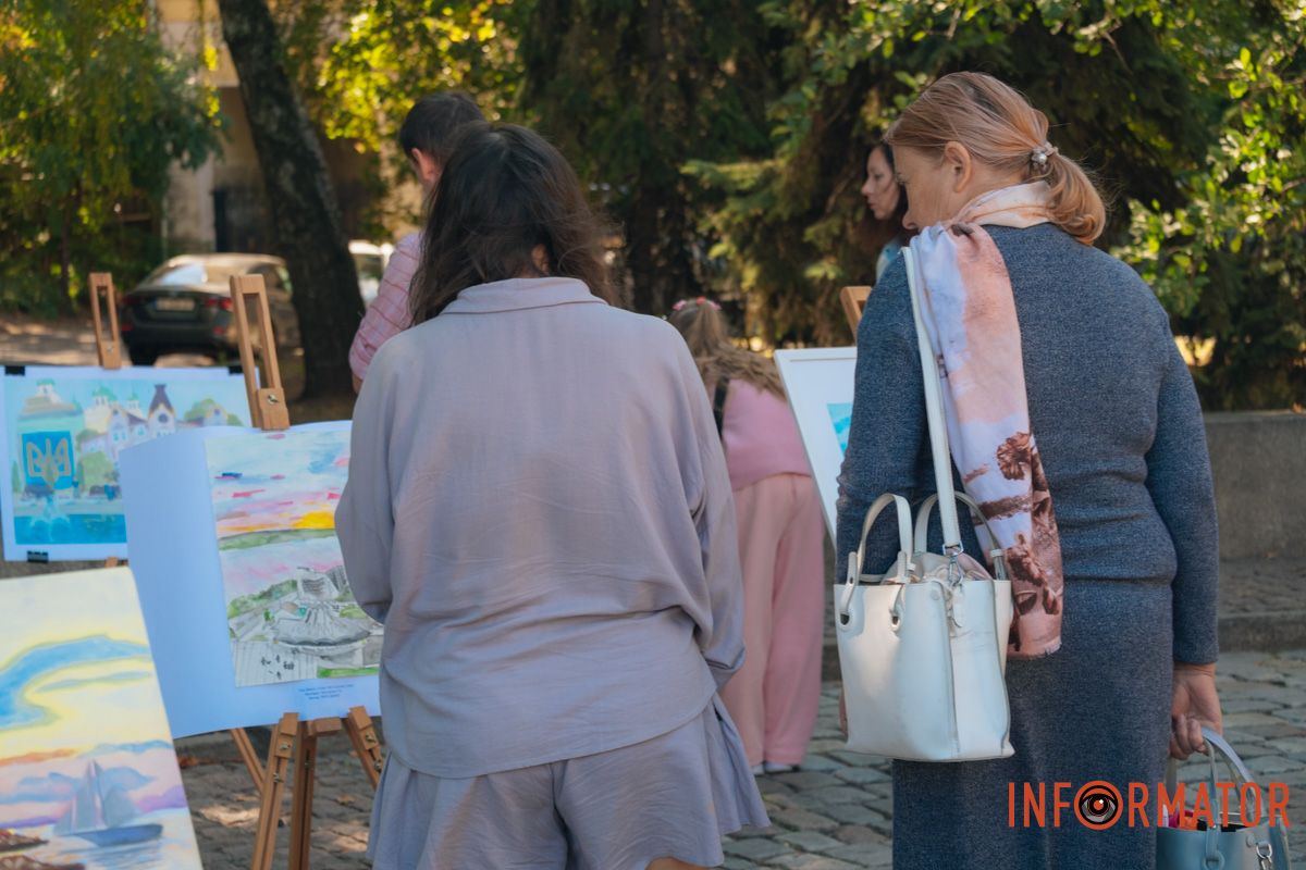 Видна гостиница "Украина" Видна гостиница "Украина"