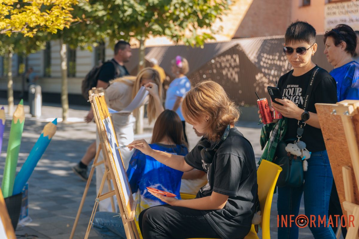 У Дніпрі на День міста на Успенській площі пройшов святковий захід "Штурмуймо Олімп" 7