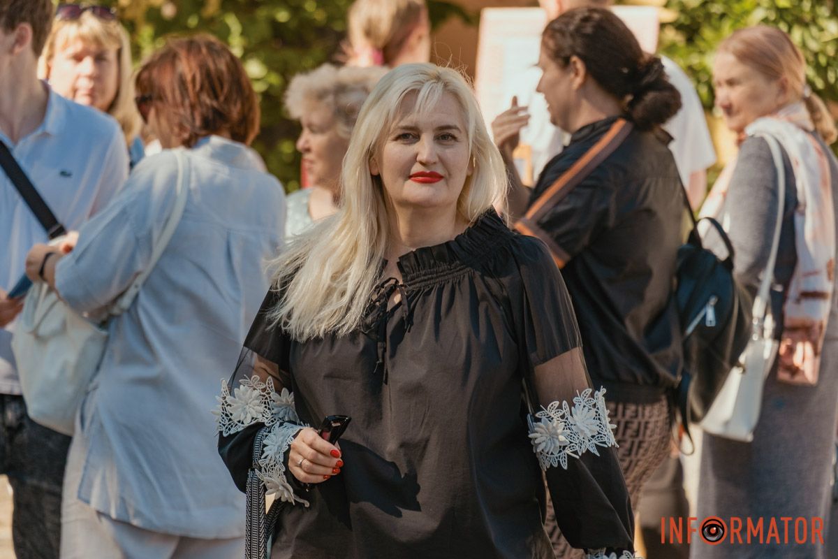 Улыбки, объятия и игры: как жители Днепра проводят День города – истории в фото 12