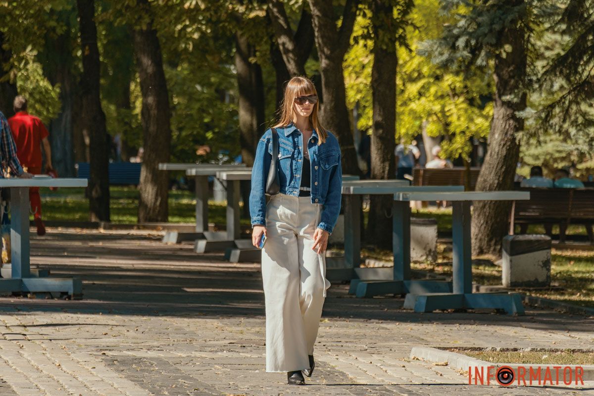 Улыбки, объятия и игры: как жители Днепра проводят День города – истории в фото 31