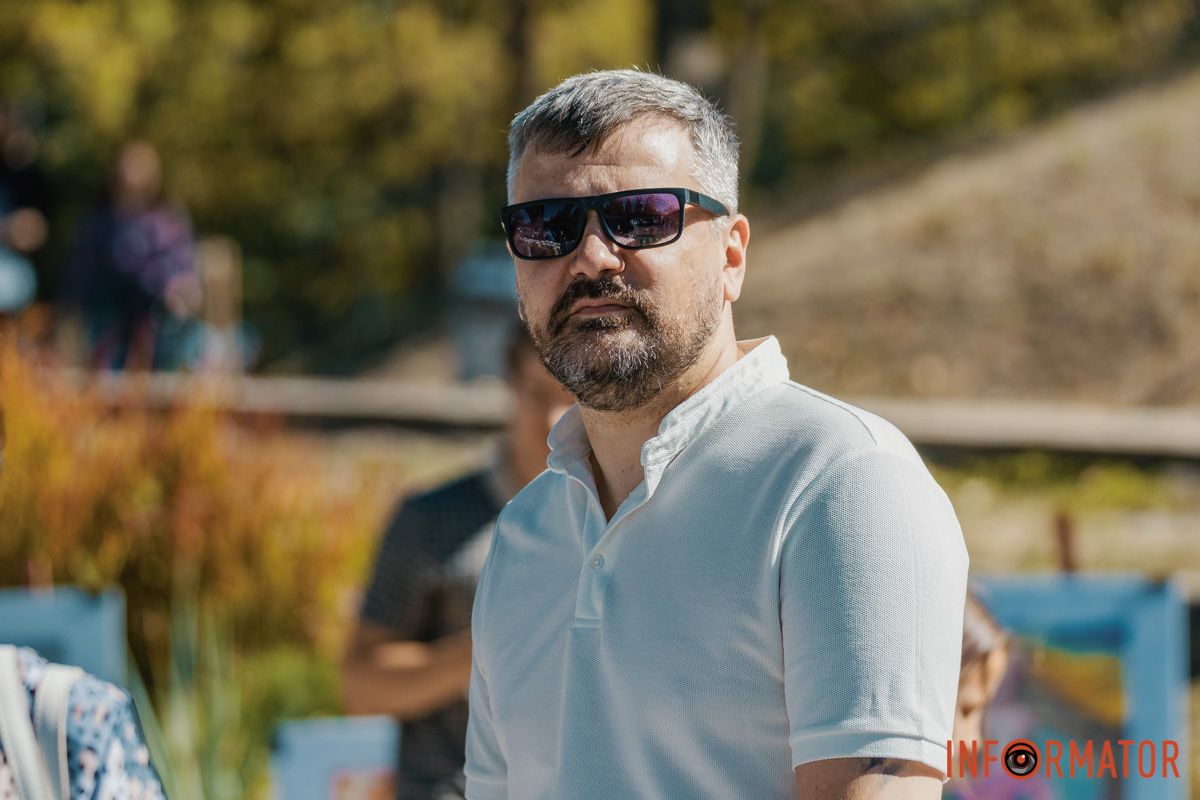 Улыбки, объятия и игры: как жители Днепра проводят День города – истории в фото 49