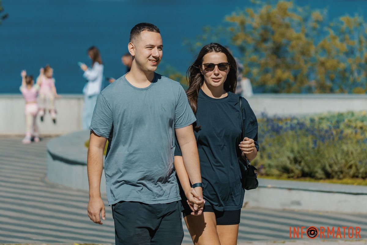 Улыбки, объятия и игры: как жители Днепра проводят День города – истории в фото 23