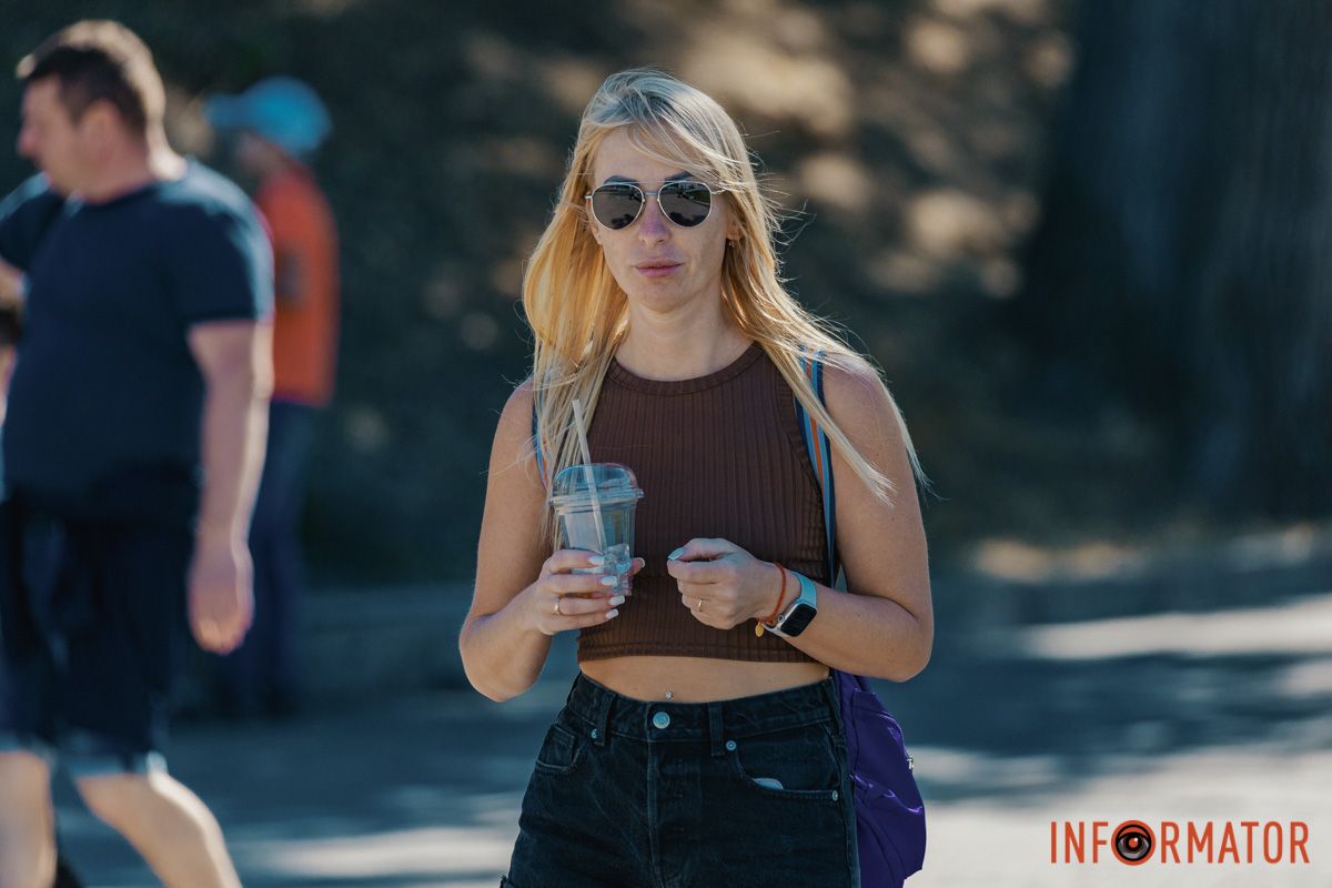 Улыбки, объятия и игры: как жители Днепра проводят День города – истории в фото 27