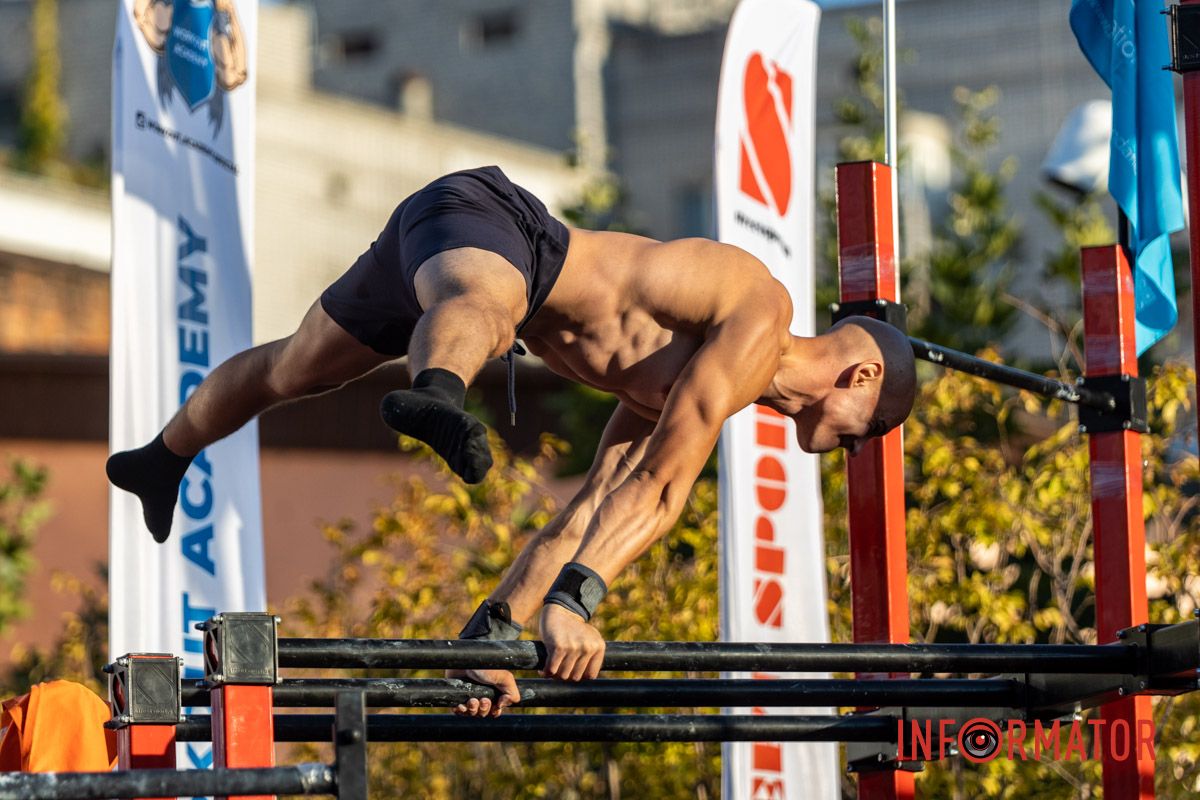 Состязание сильных духом и телом