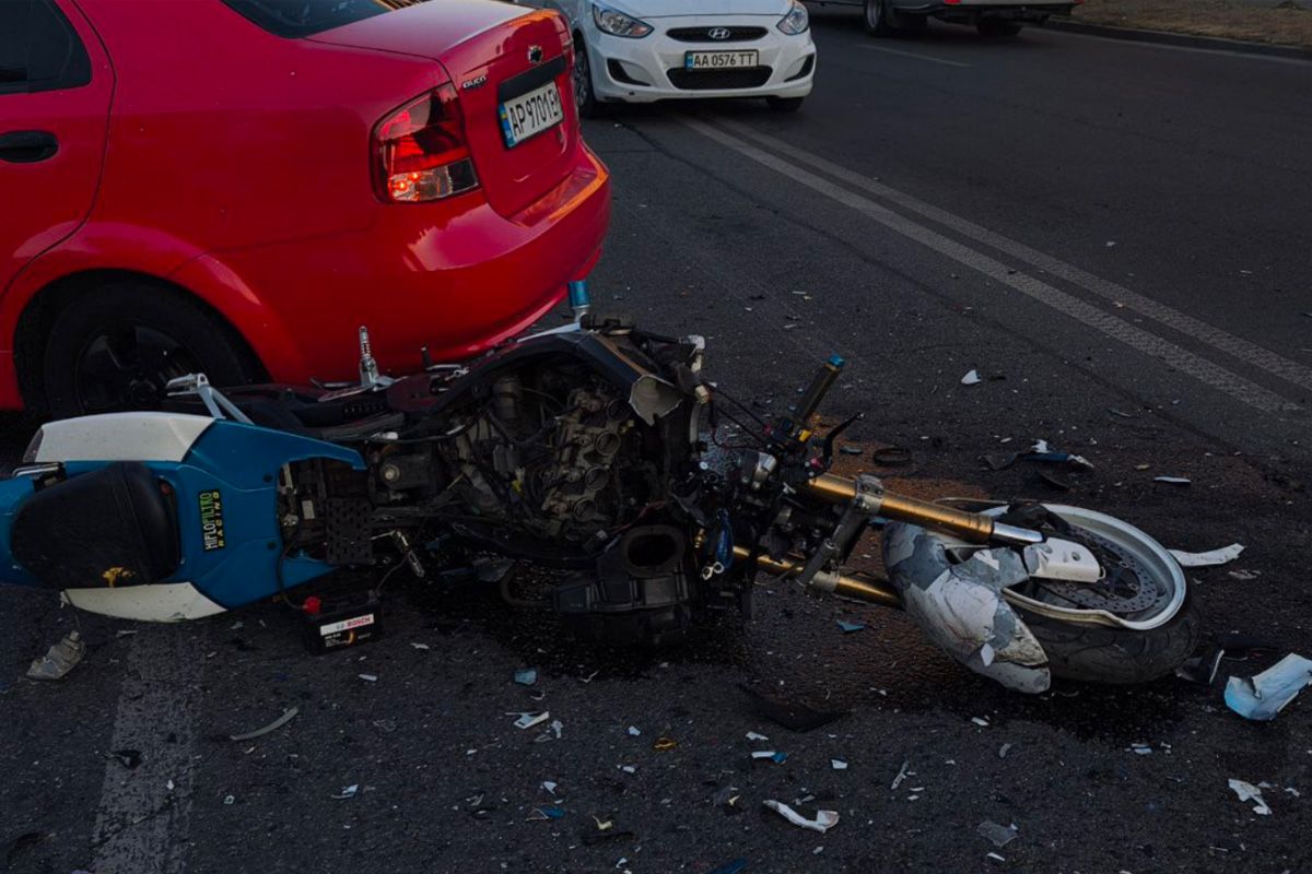 На місце виїхали медики та поліцейські