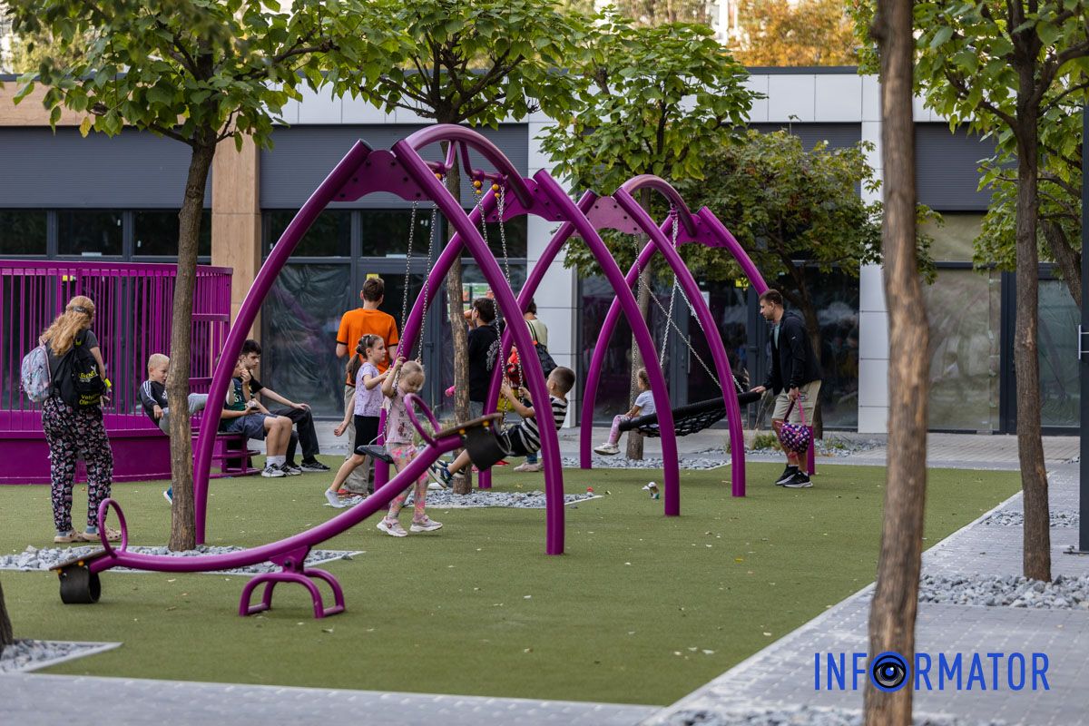У Дніпрі на Перемозі-6 відкрили новий ігровий майданчик