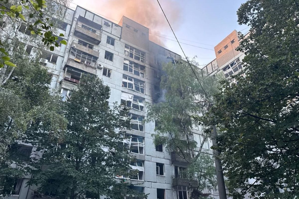 Враг направил на украинские города ракеты и дроны Враг направил на украинские города ракеты и дроны