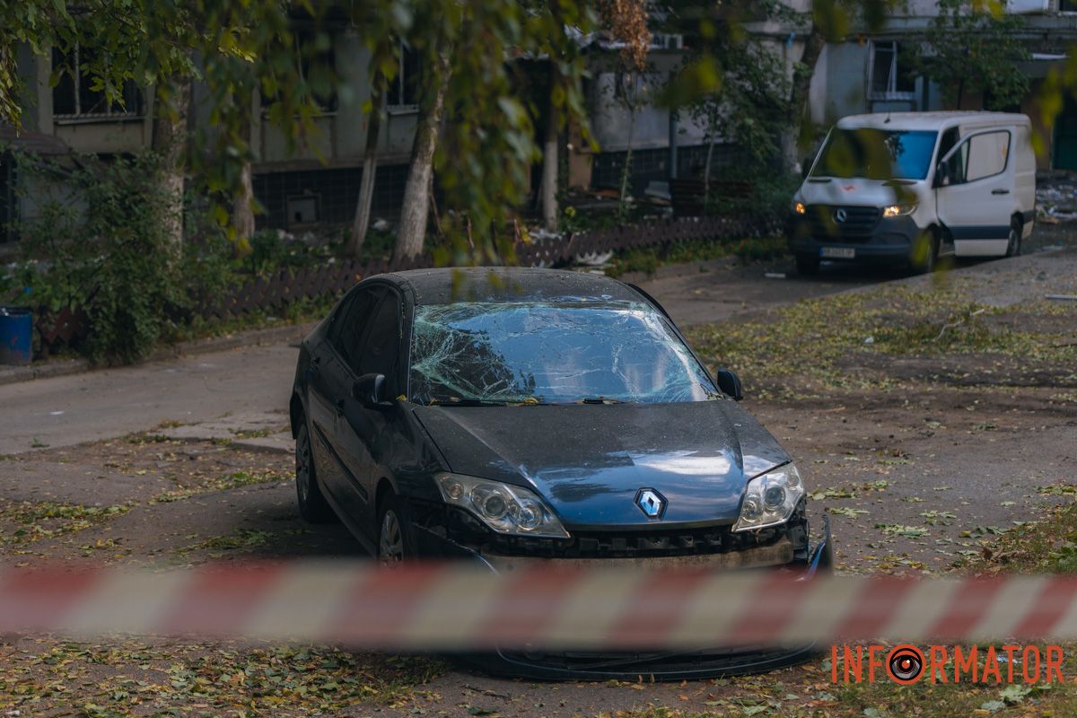 Лобовое стекло повреждено